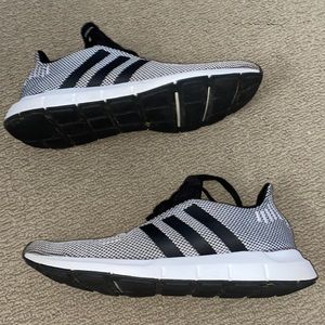 adidas swift run “core black cloud white” size 10.5